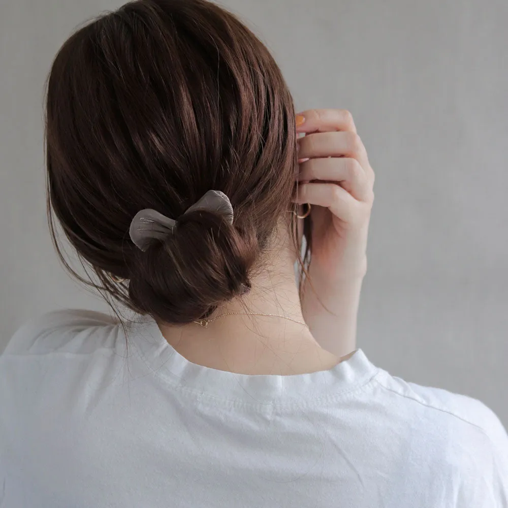 Shiny Slim Deft Bun