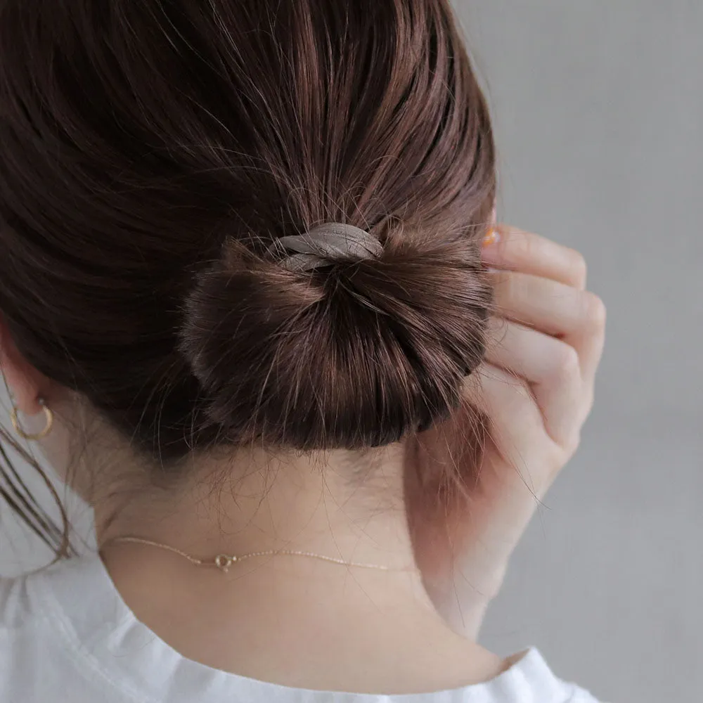 Shiny Slim Deft Bun