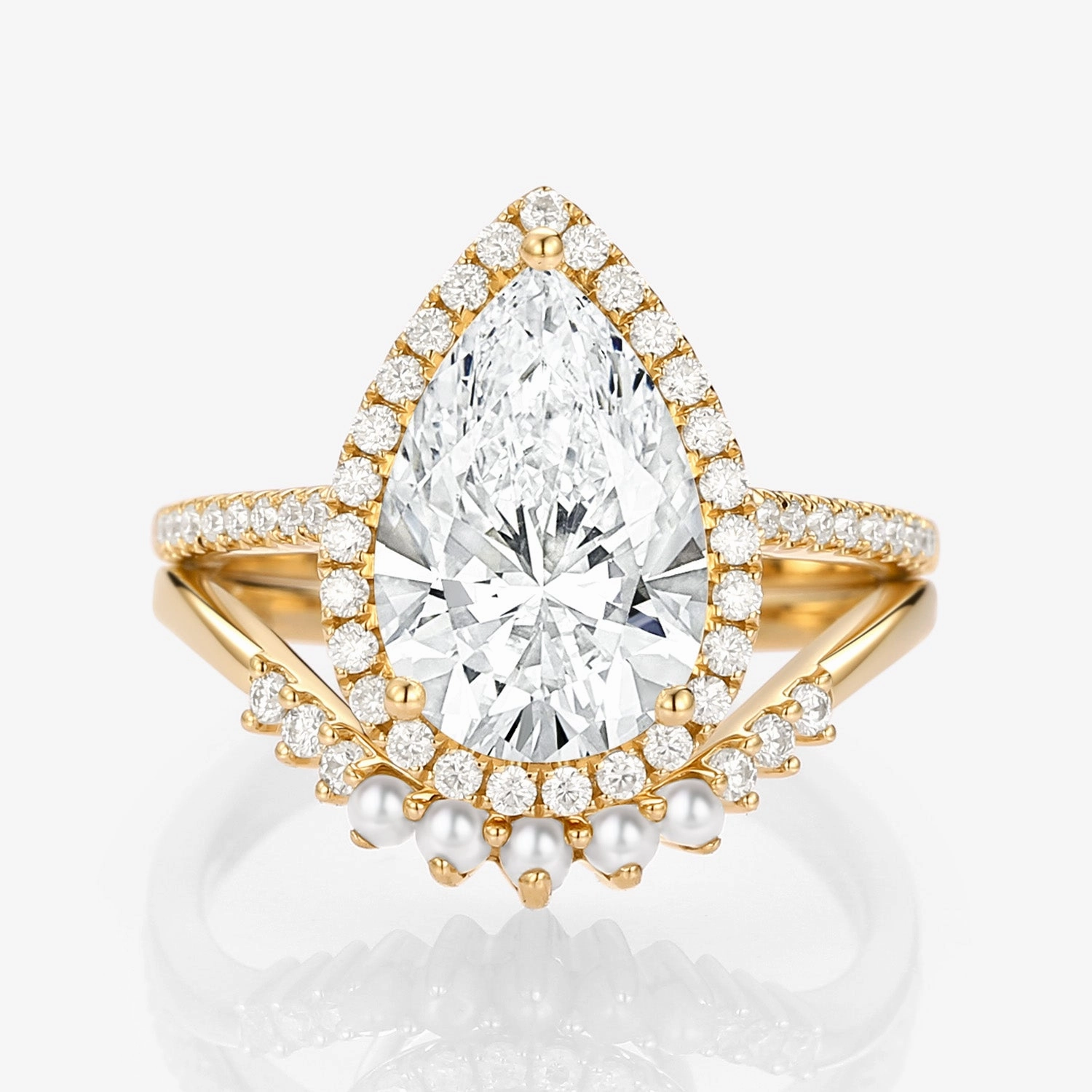 Stylish Detail 3.0ct Pear Shaped Lab Grown Diamond Pearl Gold Ring Set 2pcs