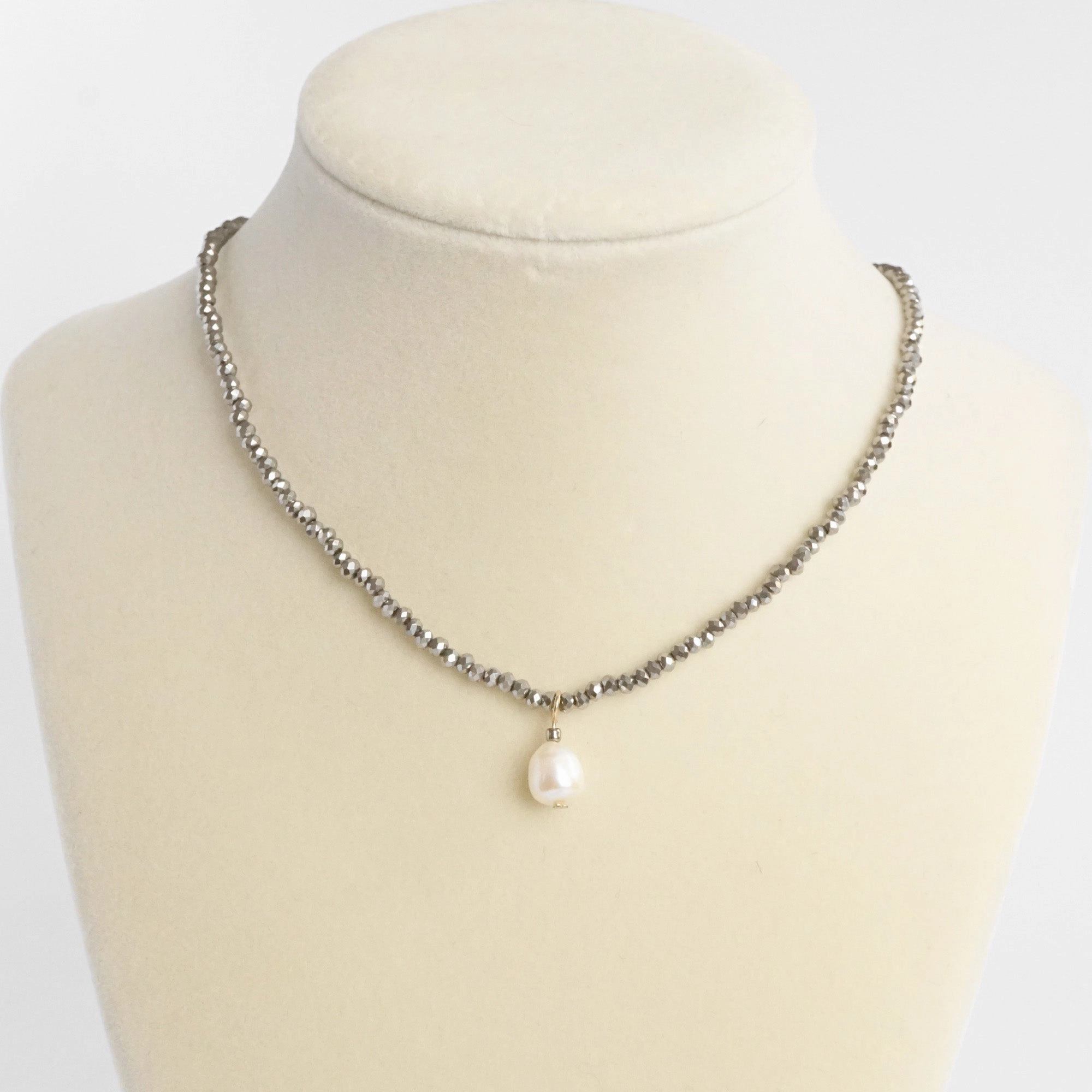 Private Adornment Short Necklace Glass Beads Freshwater Pearl pendant Hematite