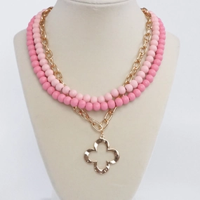 Trendy Look Elegant Highlight Short Necklace Wooden Beads Clover paperclip chain - Pinks