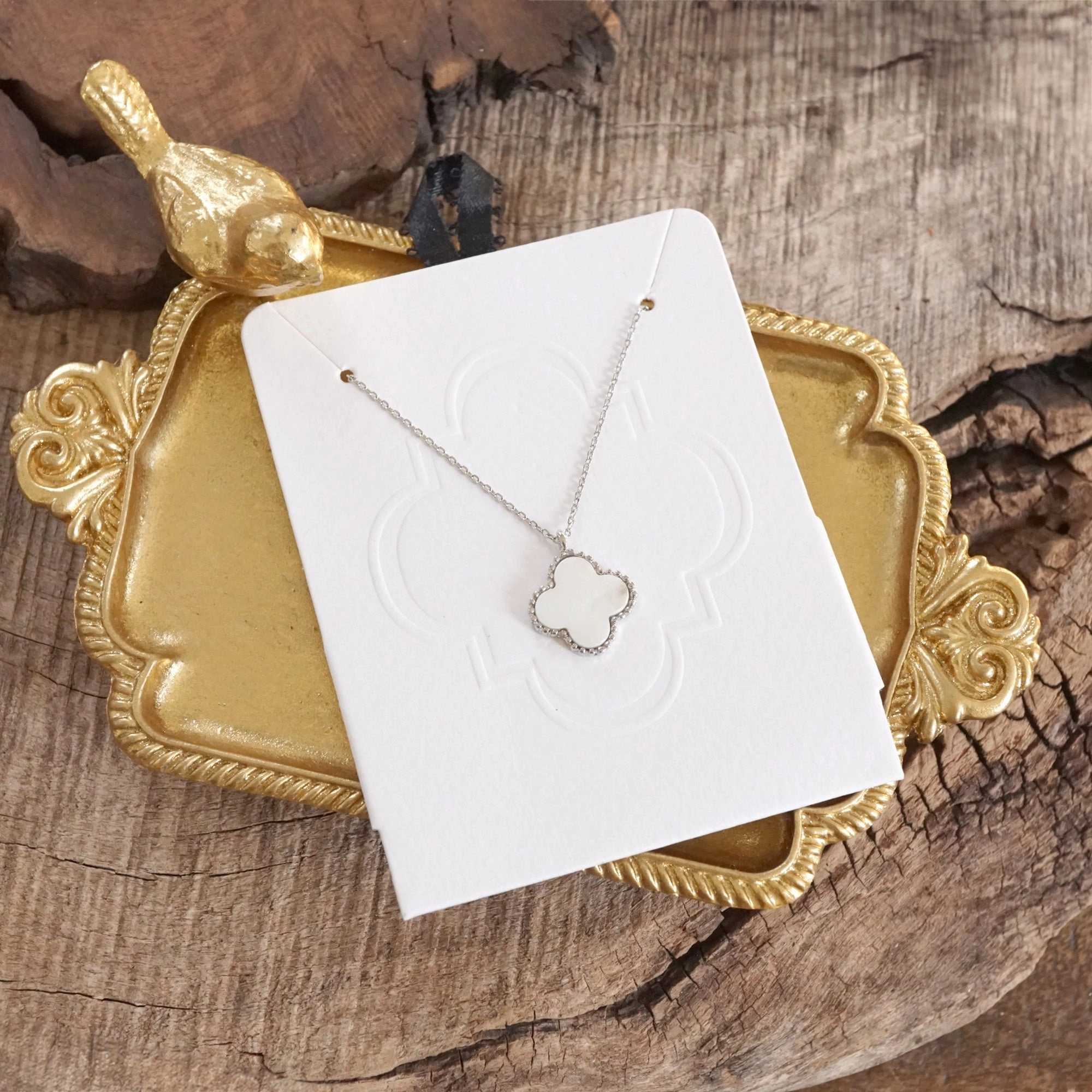 Short Dainty Clover Elegant Gift Necklace Worldwide Adornment Charming Accessory