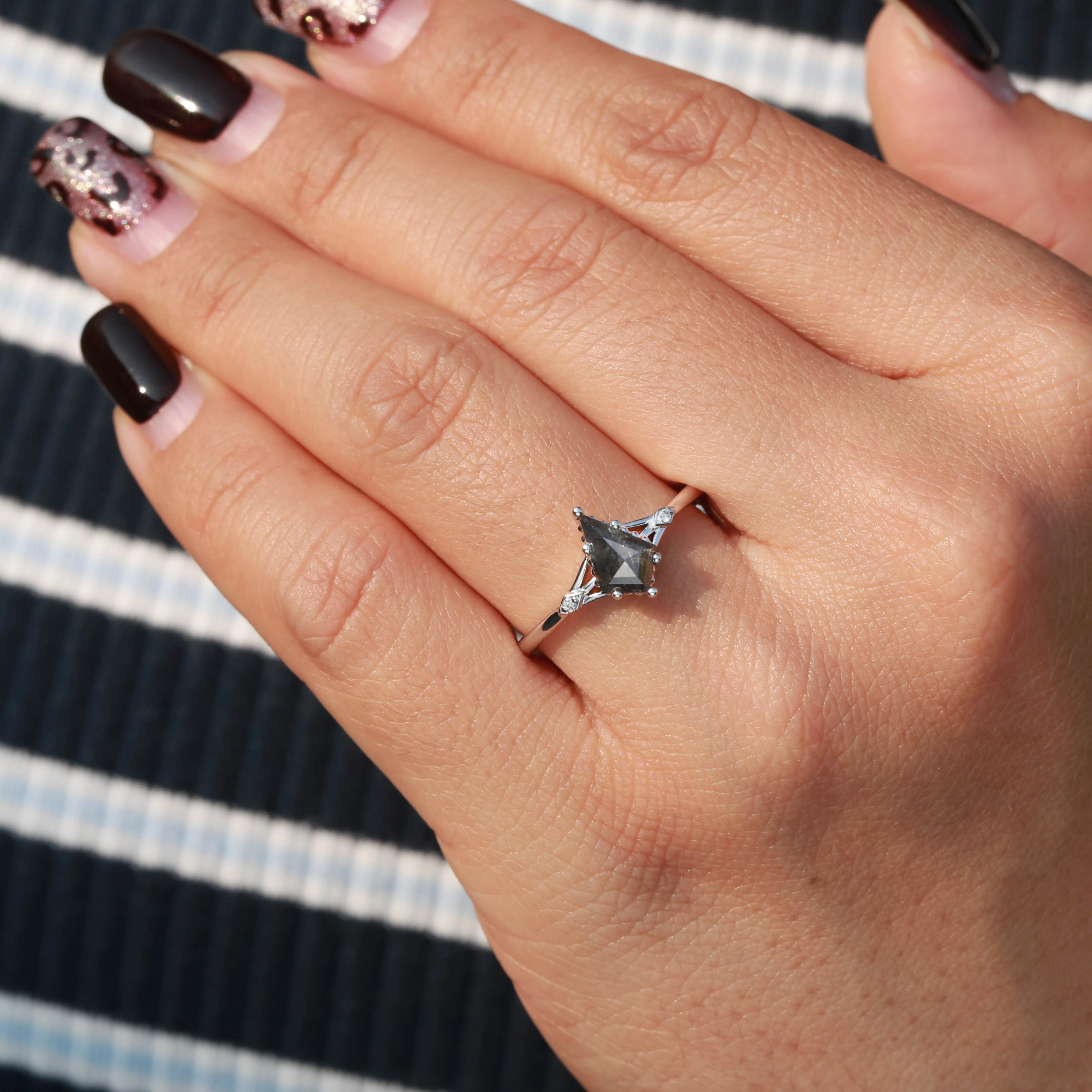 Precious Gemstones Chic Balance Salt and Pepper Diamonds Solid Gold Engagement Ring Set 2pcs