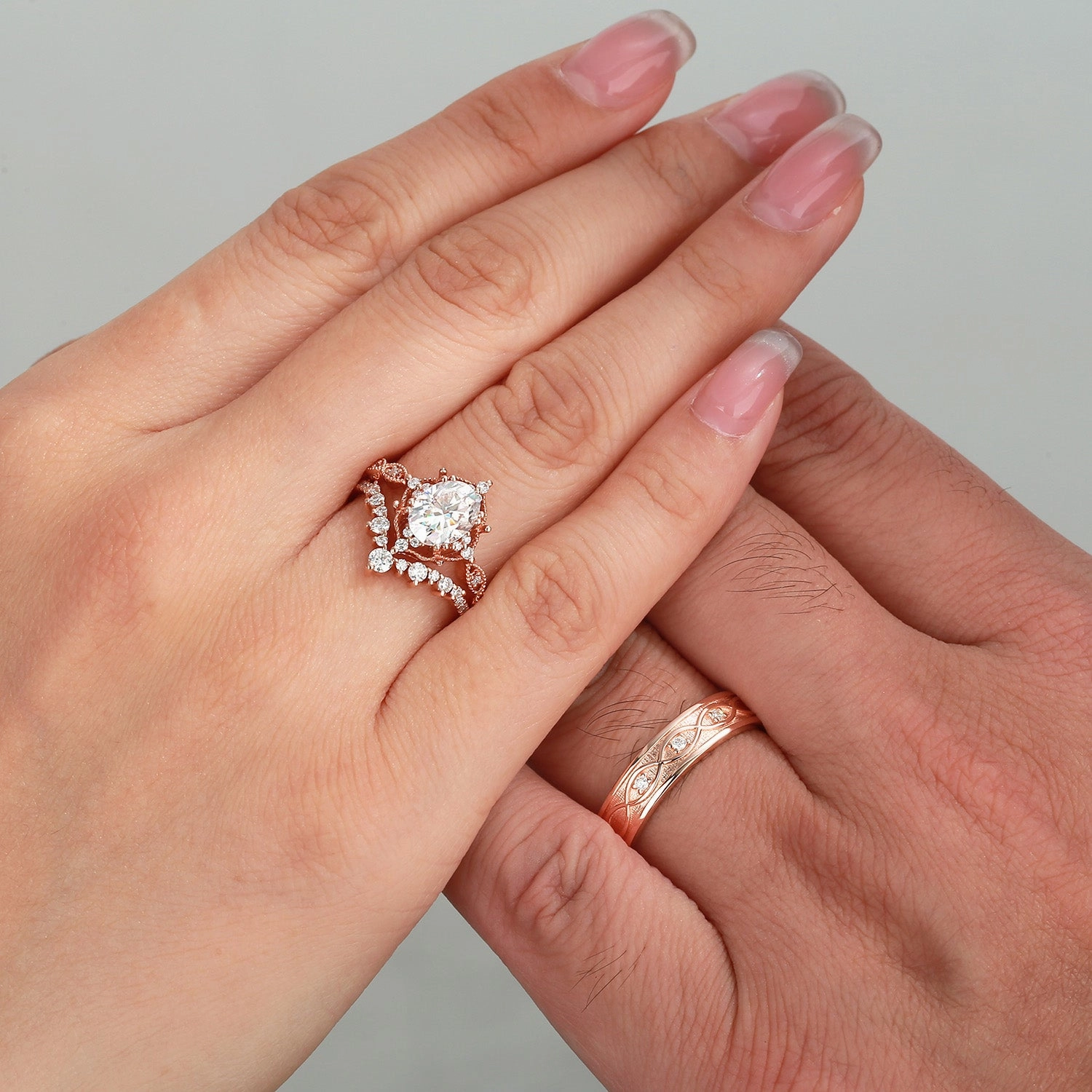 Premium Form Bold Contour Signature Vintage - Oval Cut Moissanite Cage Vintage Couple Ring Set 3pcs - Charlotte