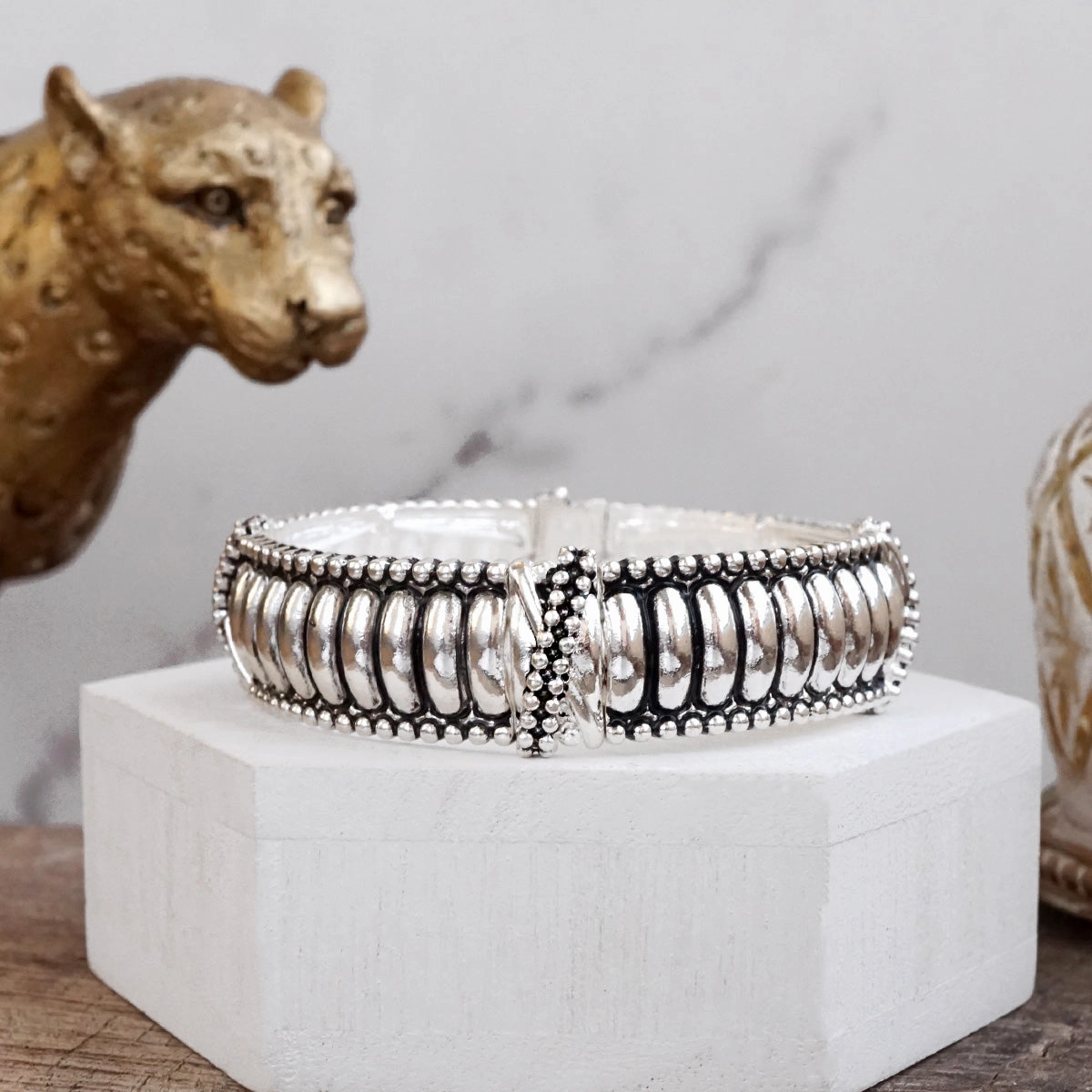 Silver Tides ?C Ribbed Wide Stretch Bangle Happy Sight