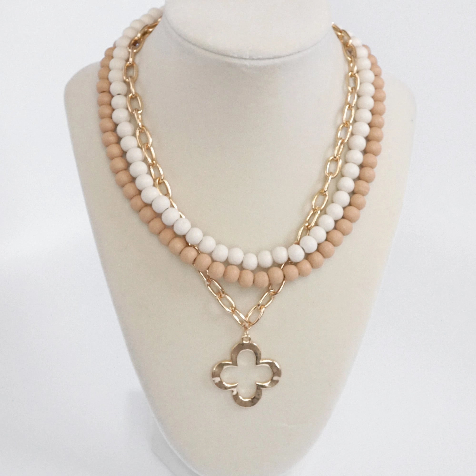 Vacation Piece Business casual Short Necklace Wooden Beads Clover paperclip chain - Beige