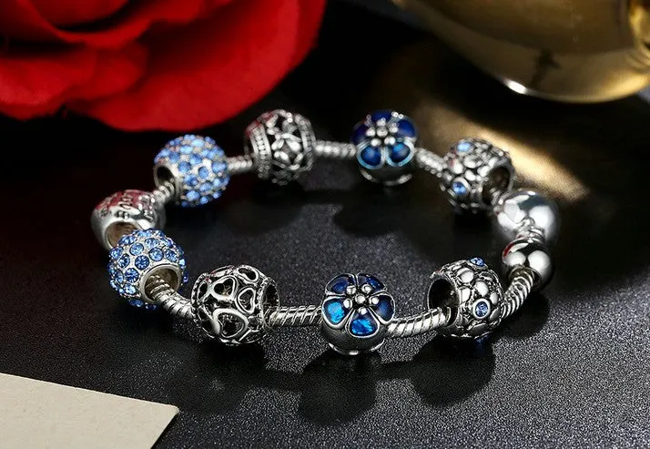 Sophisticated Silver Charm Bracelet: Elegance Meets Versatility in Your Everyday Style