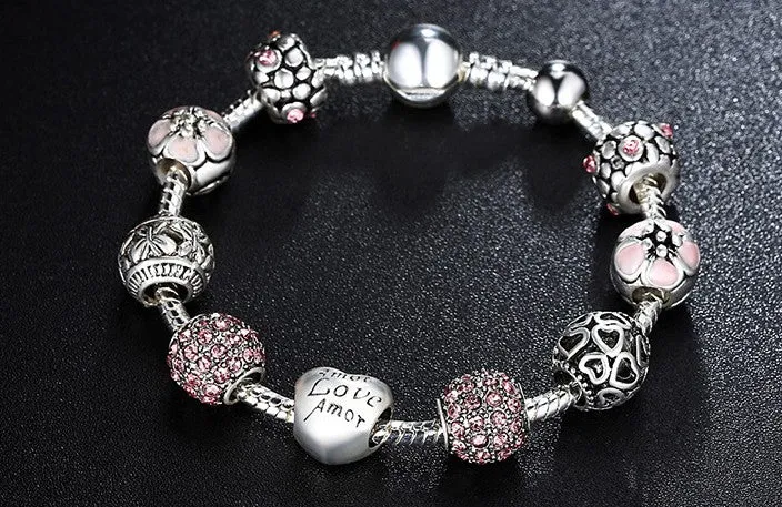 Sophisticated Silver Charm Bracelet: Elegance Meets Versatility in Your Everyday Style