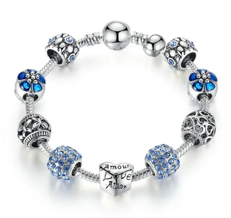 Sophisticated Silver Charm Bracelet: Elegance Meets Versatility in Your Everyday Style