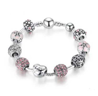 Sophisticated Silver Charm Bracelet: Elegance Meets Versatility in Your Everyday Style