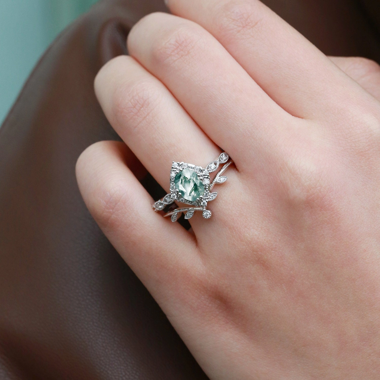 Oval Moss Agate & Moissanite Floral Ring Set 2pcs Graceful Style Vibrant Shine Pieces