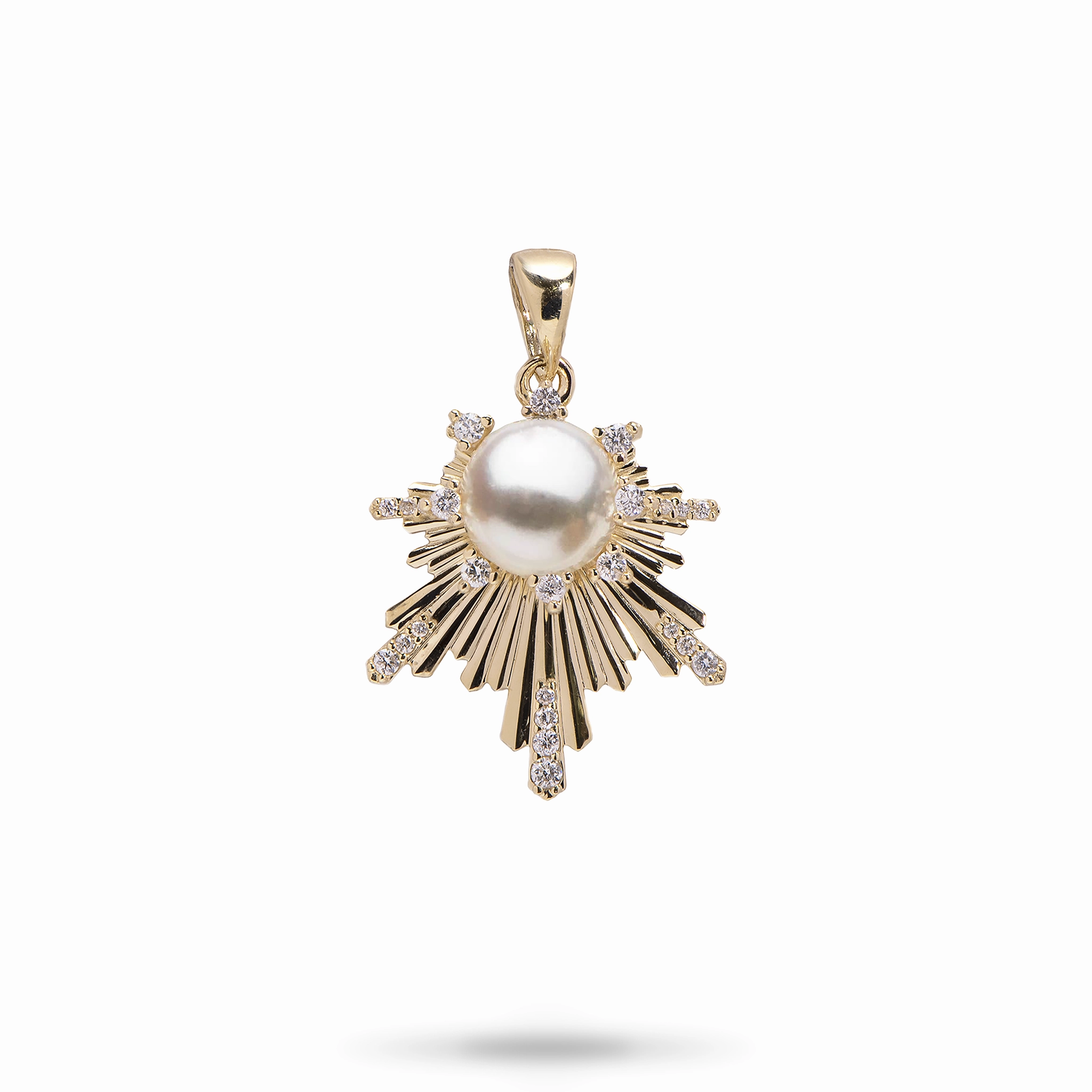 E Ho???la Akoya White Pearl Pendant in Gold with Diamonds - 22mm Sleek Form
