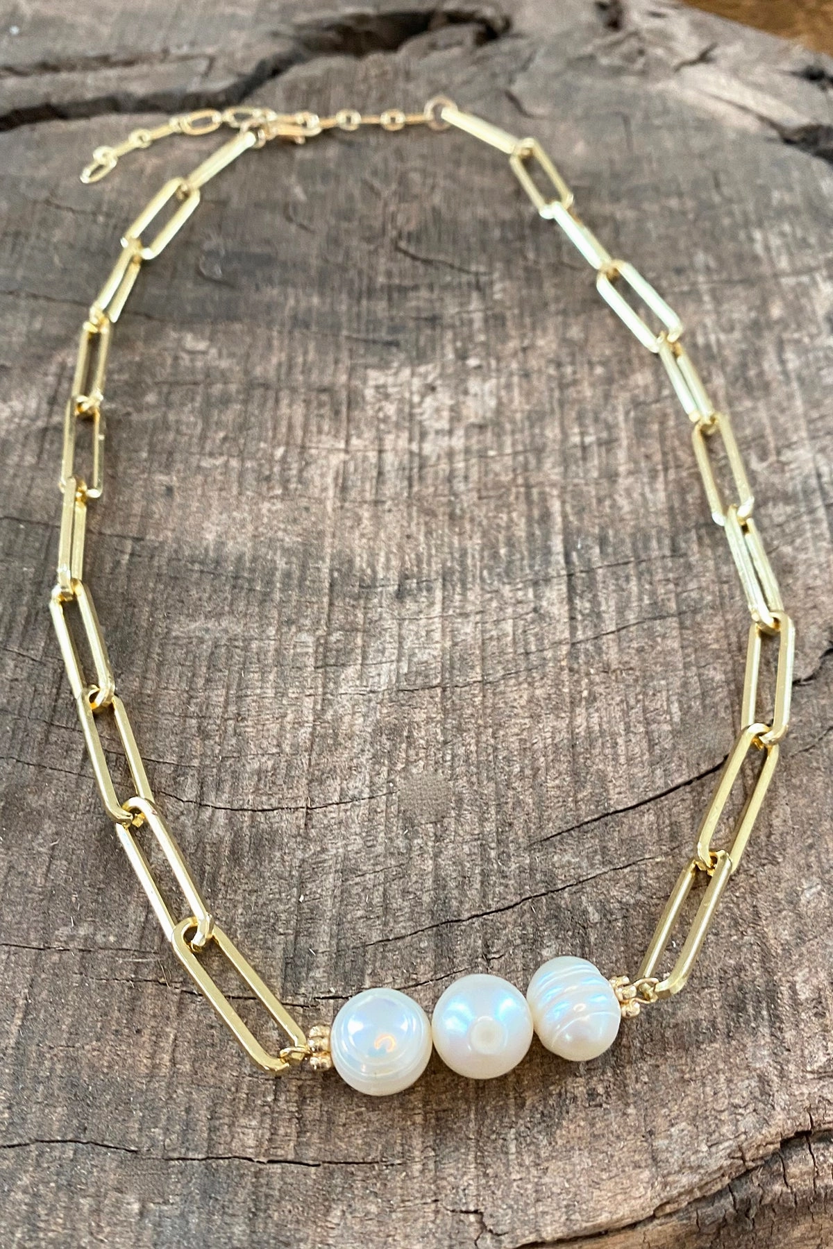 Comfortable Piece Weekend Gift Paperclip chain short necklace with 3 freshwater pearls in gold tone