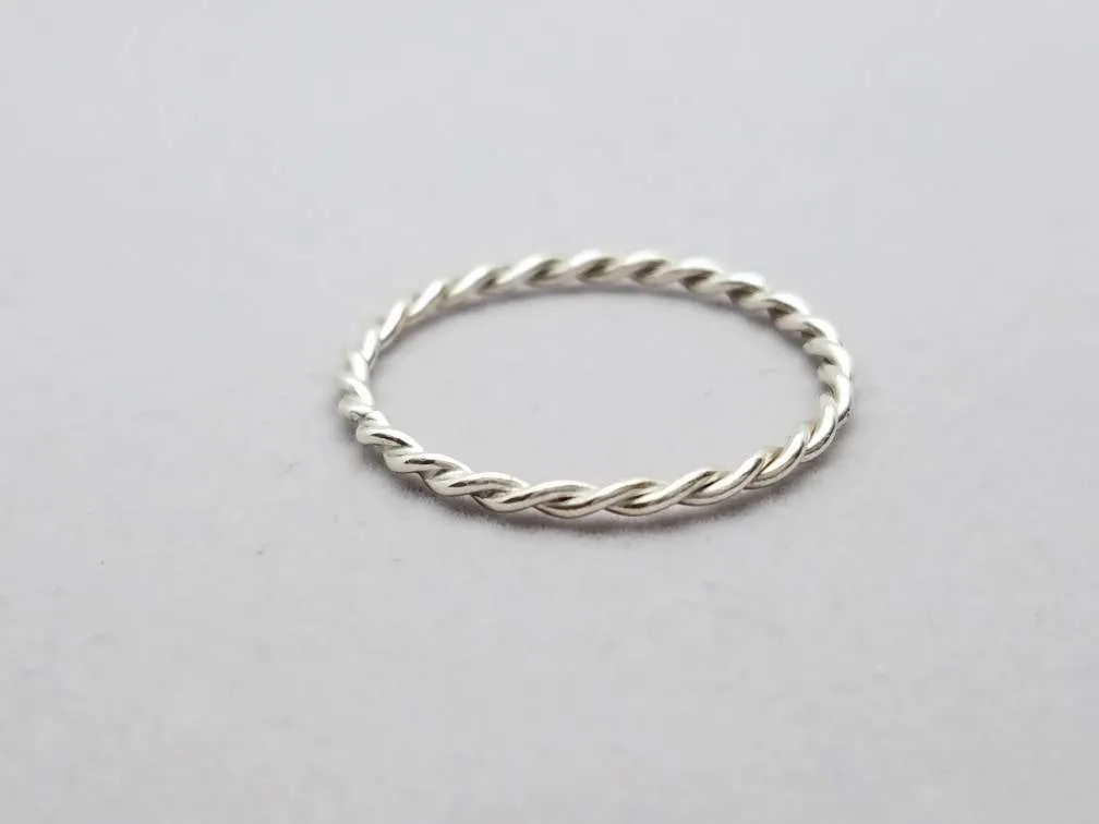Sterling silver twist ring