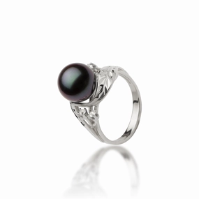 Maile Tahitian Black Pearl Ring in White Gold with Diamonds - 9-10mm Custom Piece Luxury Detail
