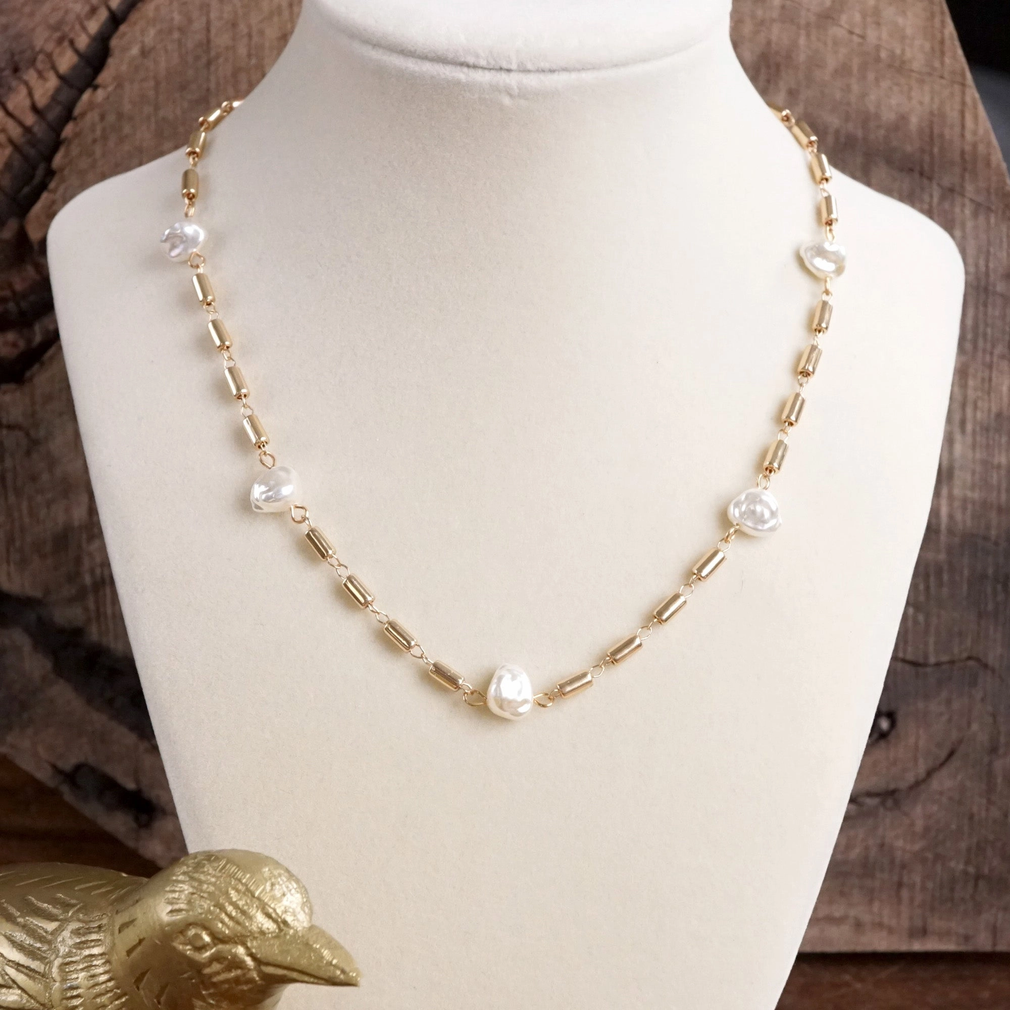 Beaded Item Classic Bar Chain & Organic Pearls Necklace ?C Gold Tone