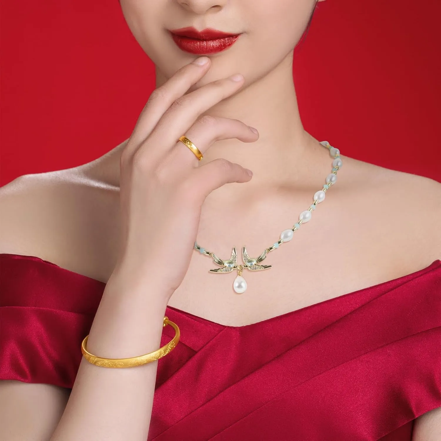 Swallow Pendant Necklace with Zircon Necklace for Women Lightweight Minimalist Design for Parties Dating