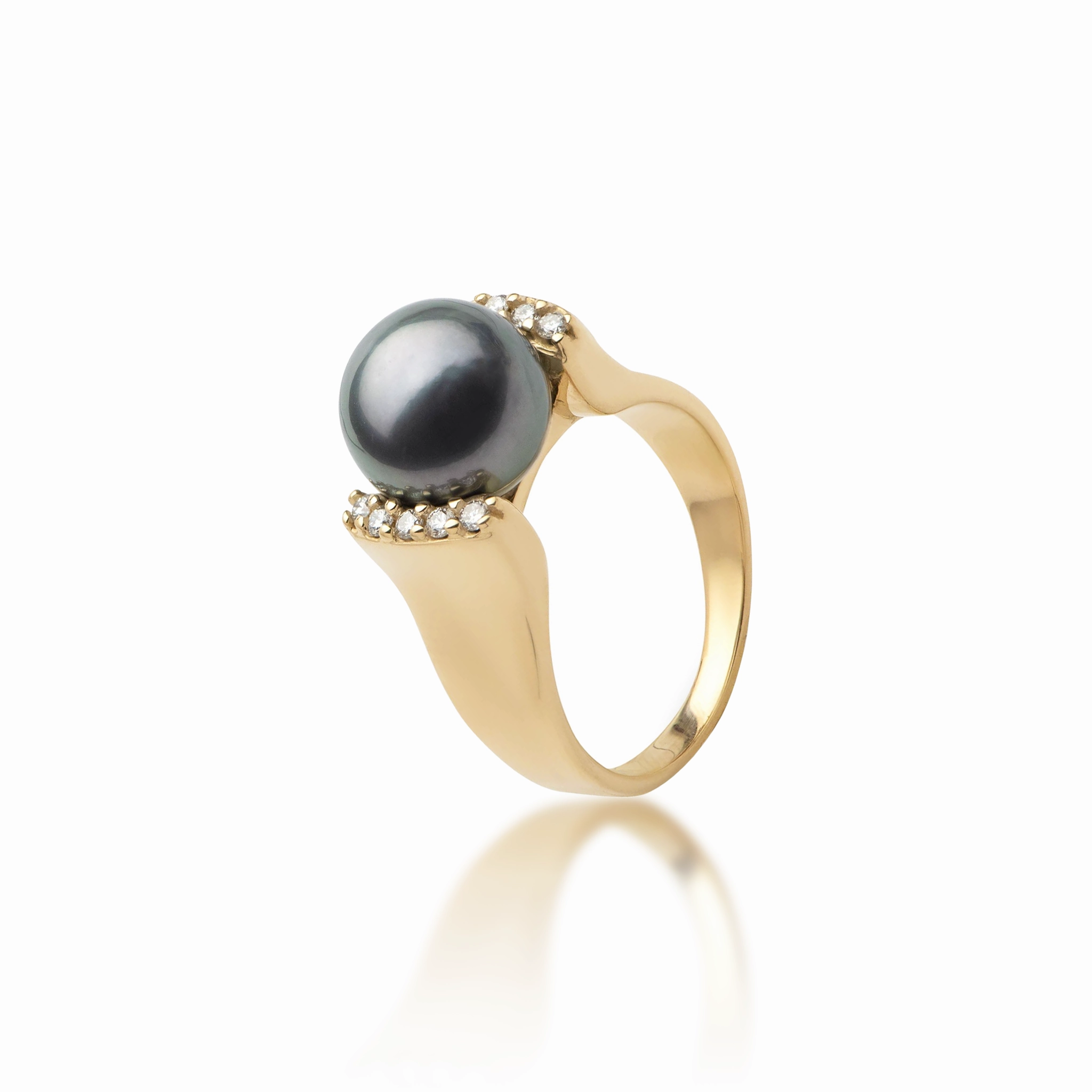 Glistening Accent Tahitian Black Pearl Ring in Gold with Diamonds - 9-10mm
