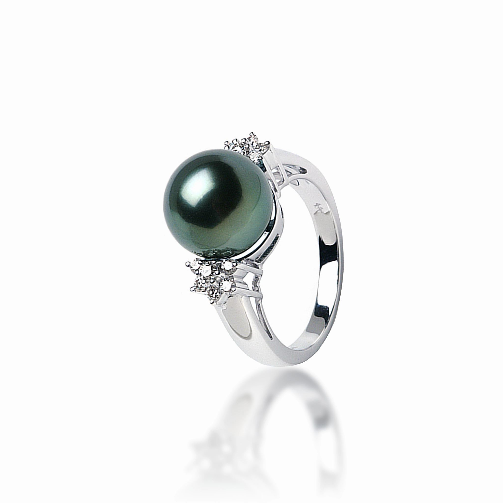 Tahitian Black Pearl Ring in White Gold with Diamonds - 11-12mm Clear Finish