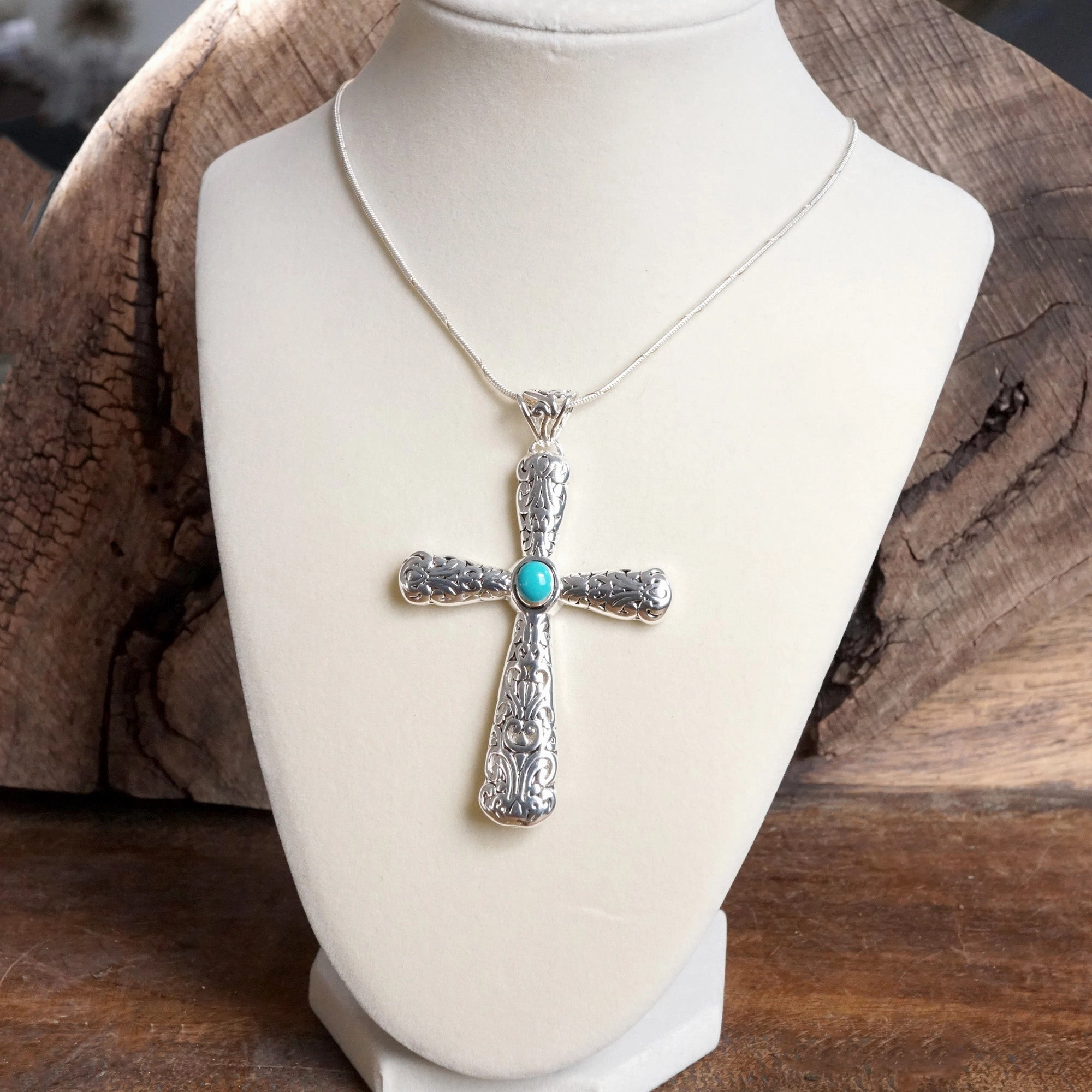 Luxury Present Contemporary accessory Timeless Classic Cross Necklace ?C Filigree Design