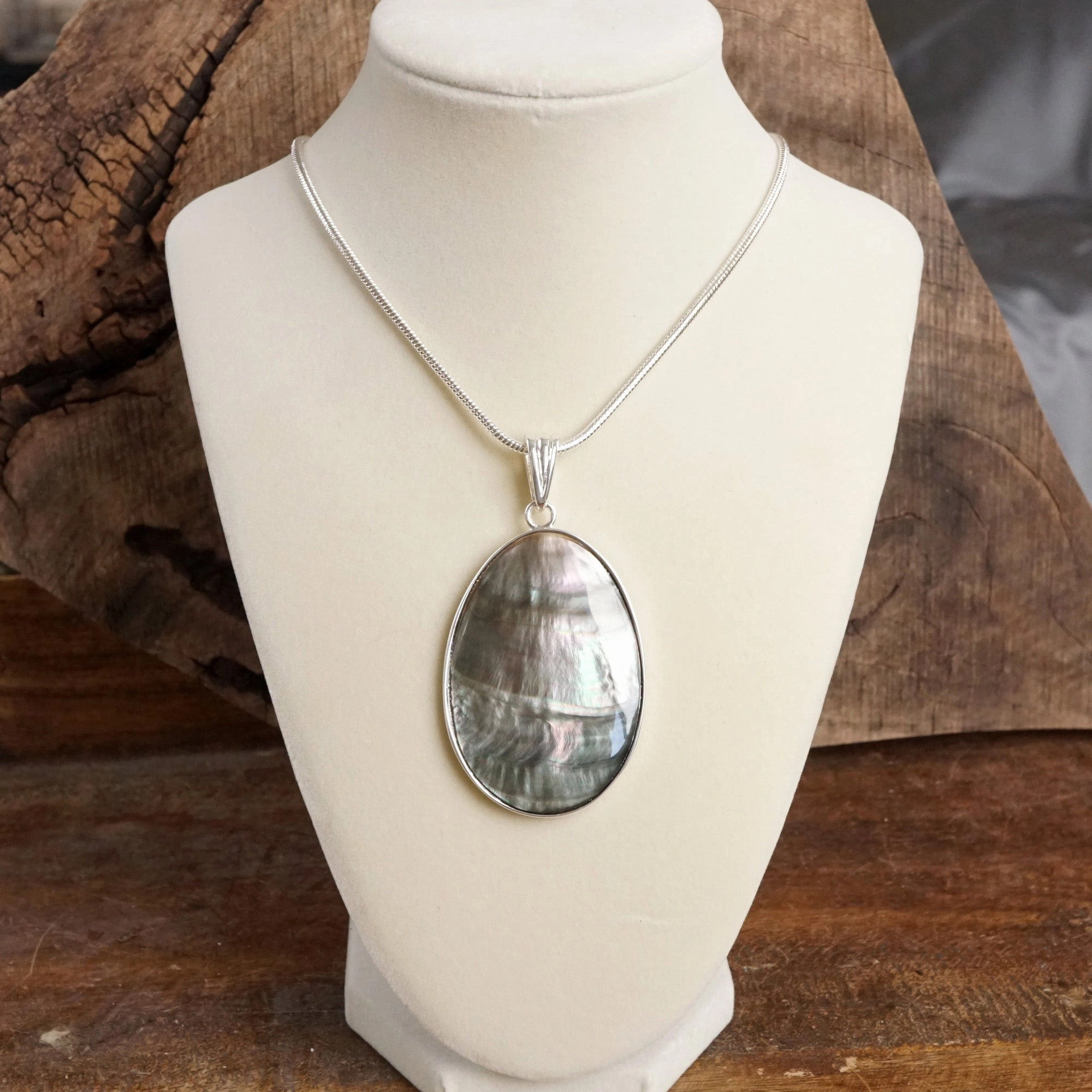 Formal Event Attractive Design Timeless Classic Pendant Necklace - Mother Of Pearl Abalone