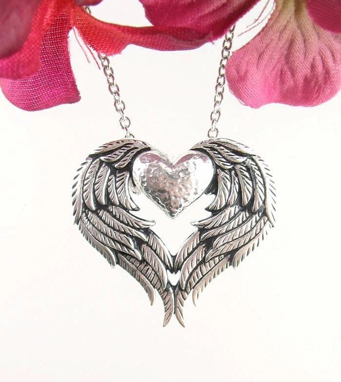 Polished Mood Love of Angels Heart-Shaped Wings Pendant