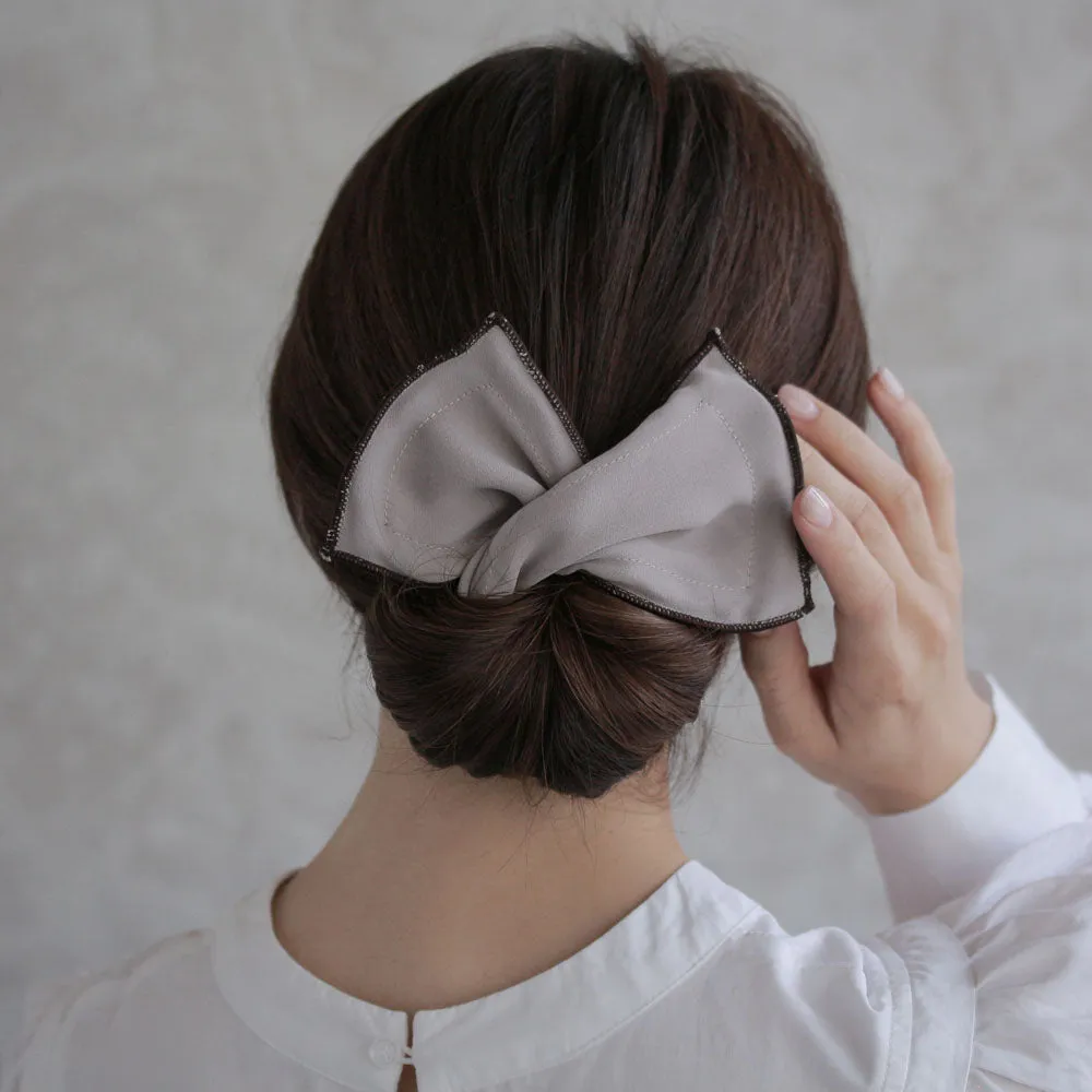 Trimmed Deft Bun