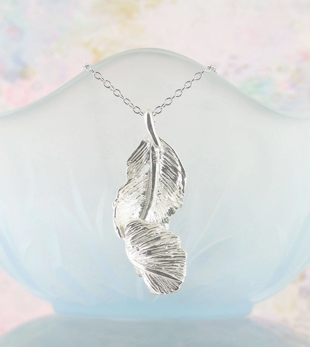 Falling Feather Pendant Trendy Man