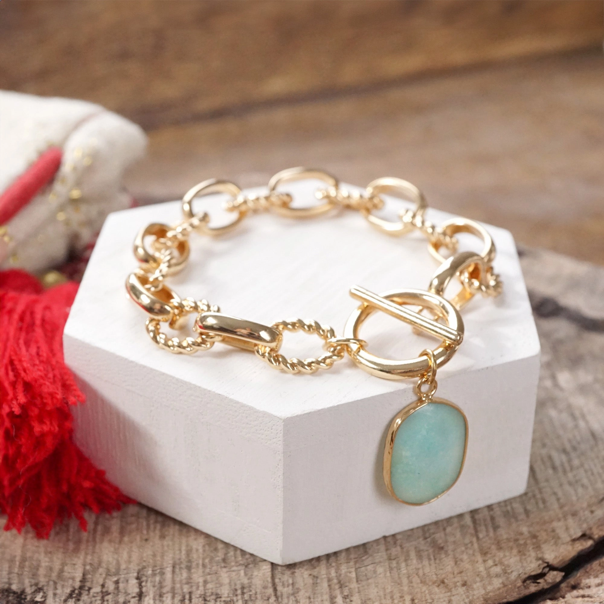 Toggle Chunky Chain Bracelet with Stone Charm Quest Perspective