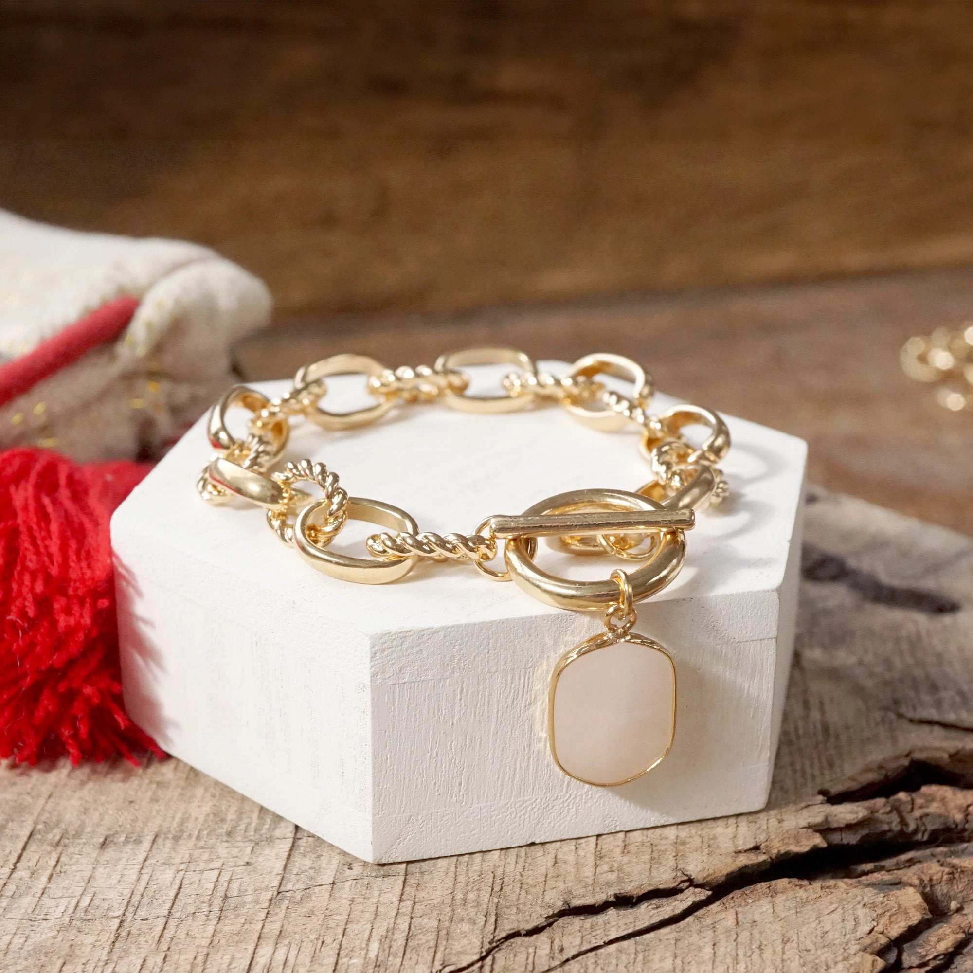 Incomparable Value Toggle Chunky Chain Bracelet with Stone Charm