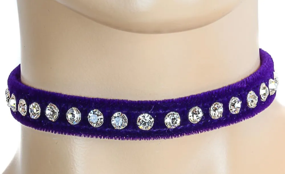 Velvet Choker With One Row Rhinestones