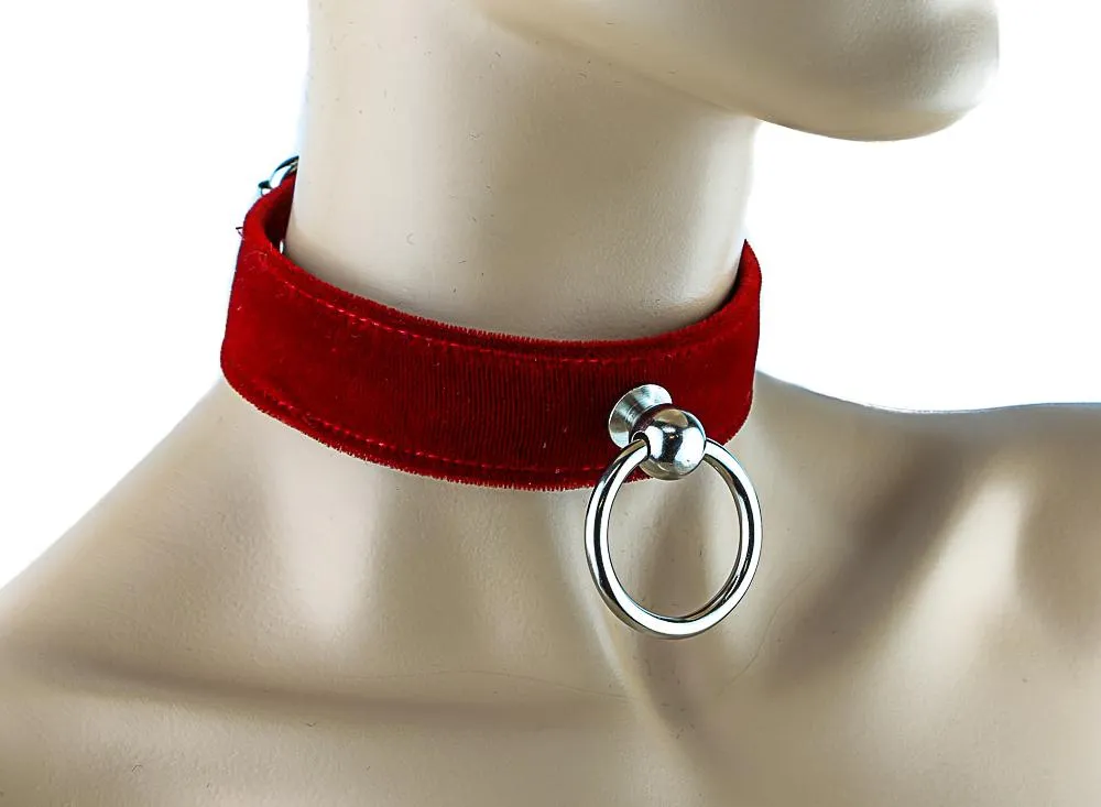 Velvet Choker With Ring Holder