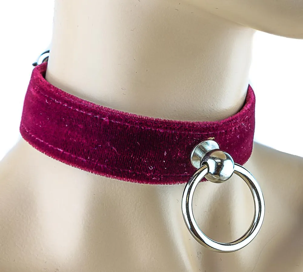 Velvet Choker With Ring Holder