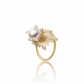 Minimal Feature E Ho???la Akoya White Pearl Ring in Gold with Diamonds - 21mm