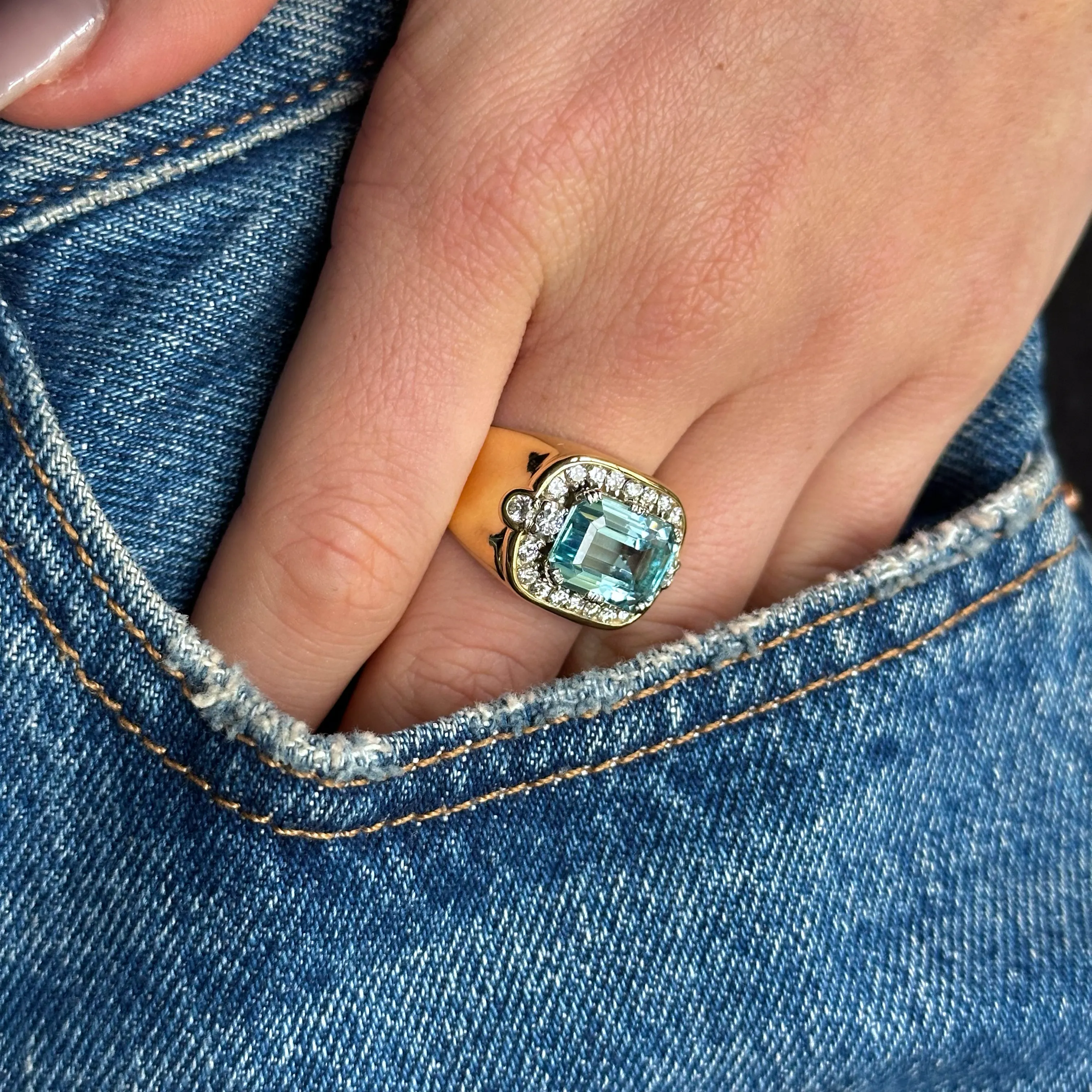 Vintage, 1980s aquamarine & diamond ring