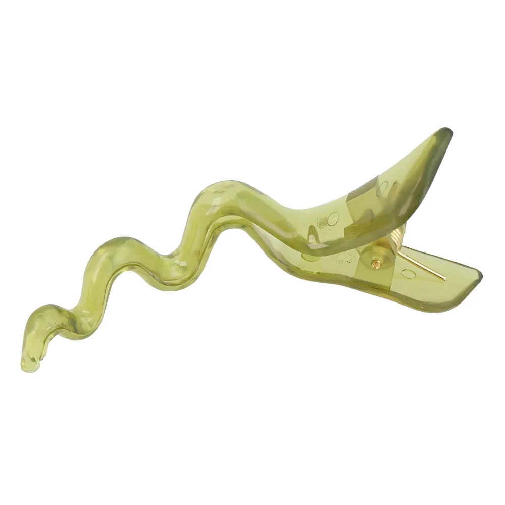Wavy Clear Beak Hair Clip