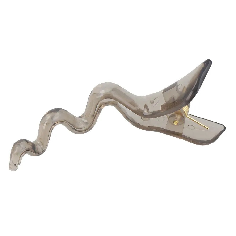 Wavy Clear Beak Hair Clip