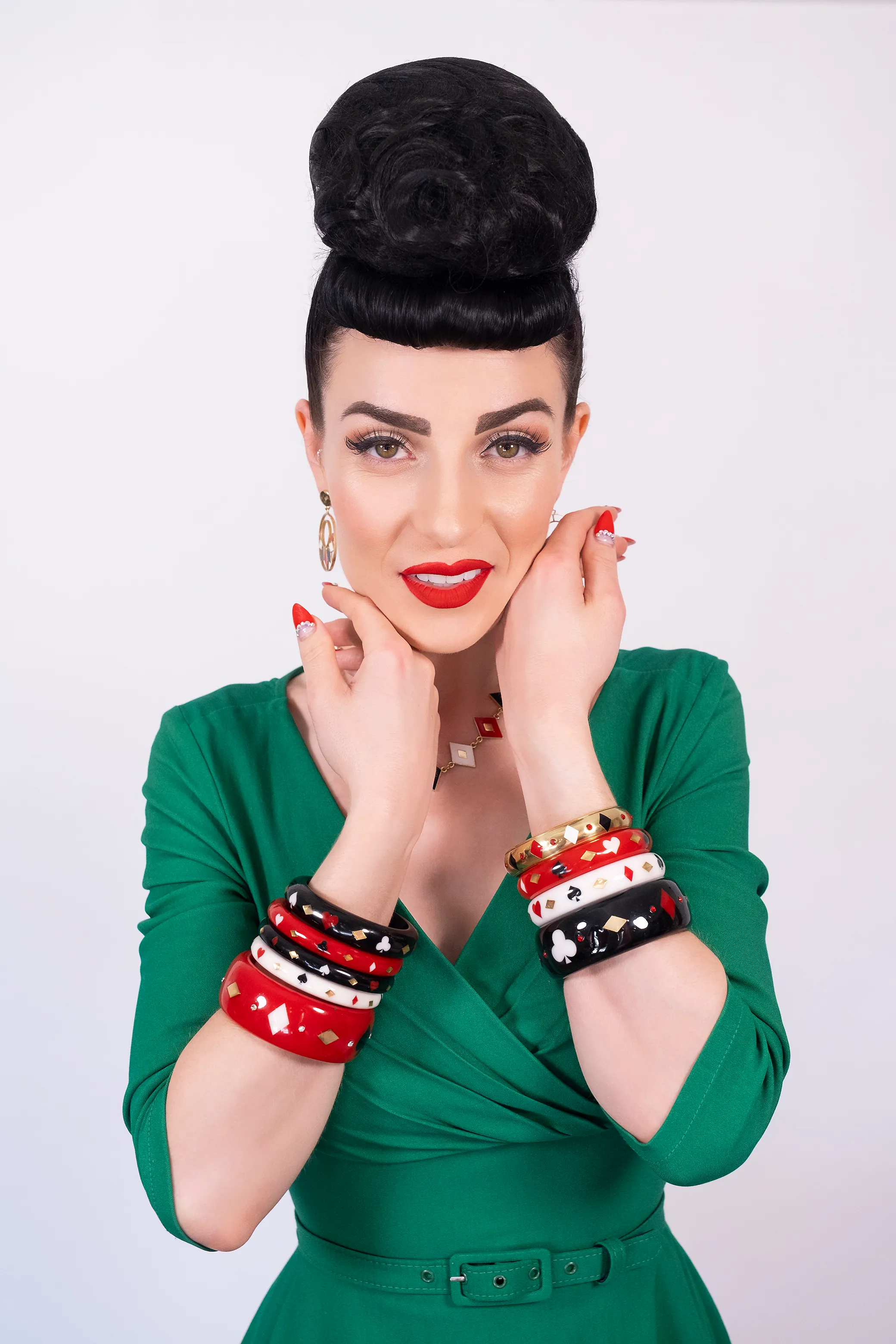 Wide Queen of Diamonds Maiden Bangle