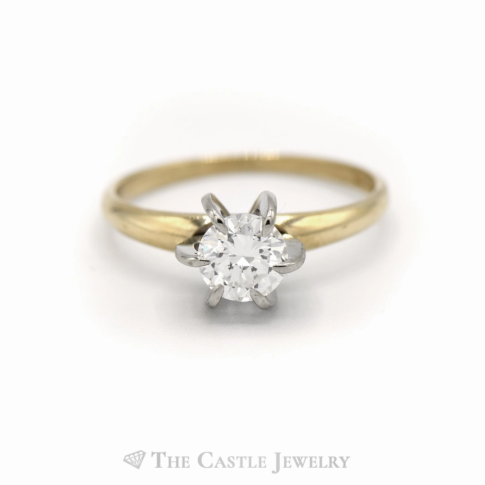 Model Present Chic Work .65CT Round Brilliant Cut Diamond Solitaire in 14KT Yellow Gold