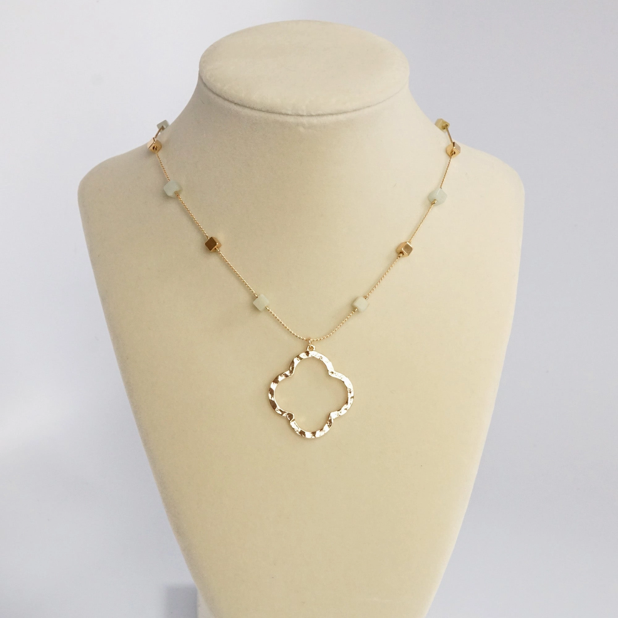 Resilient Jewelry Clover pendant stone beads short station necklace Gold tone